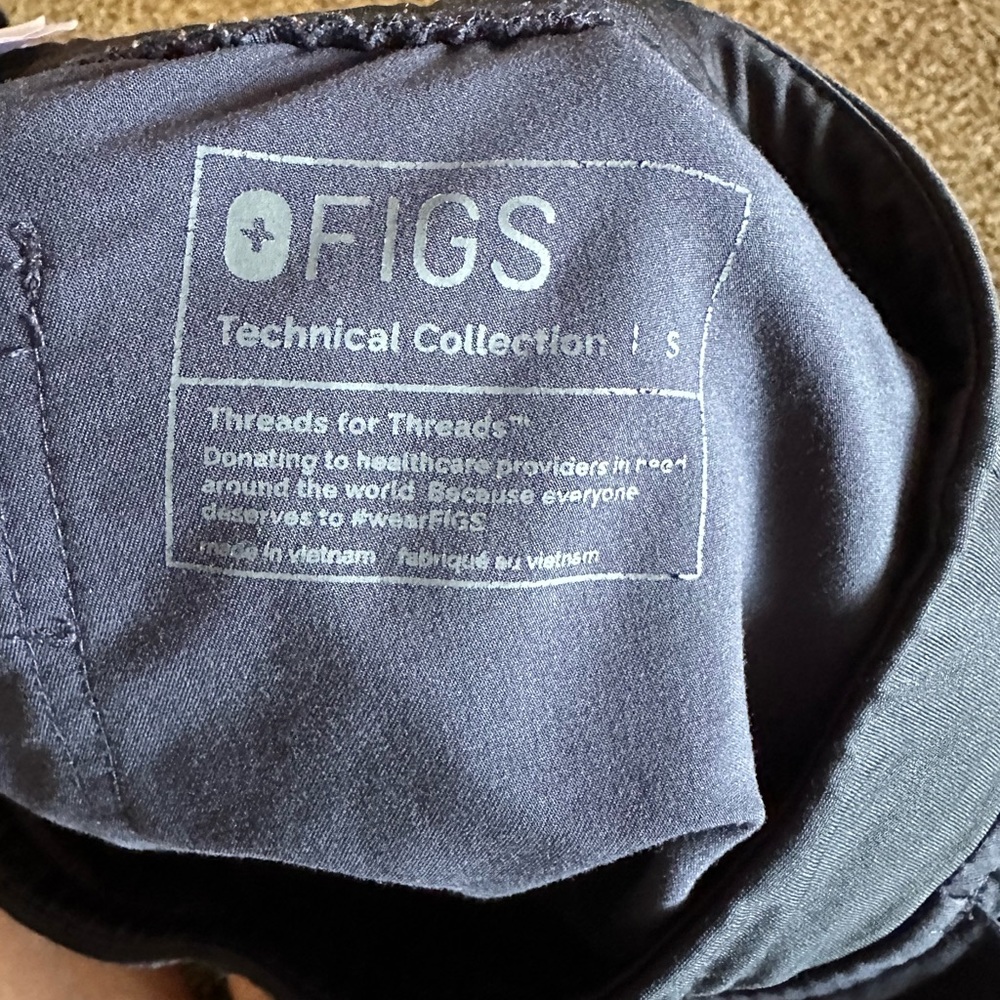 Figs scrub set